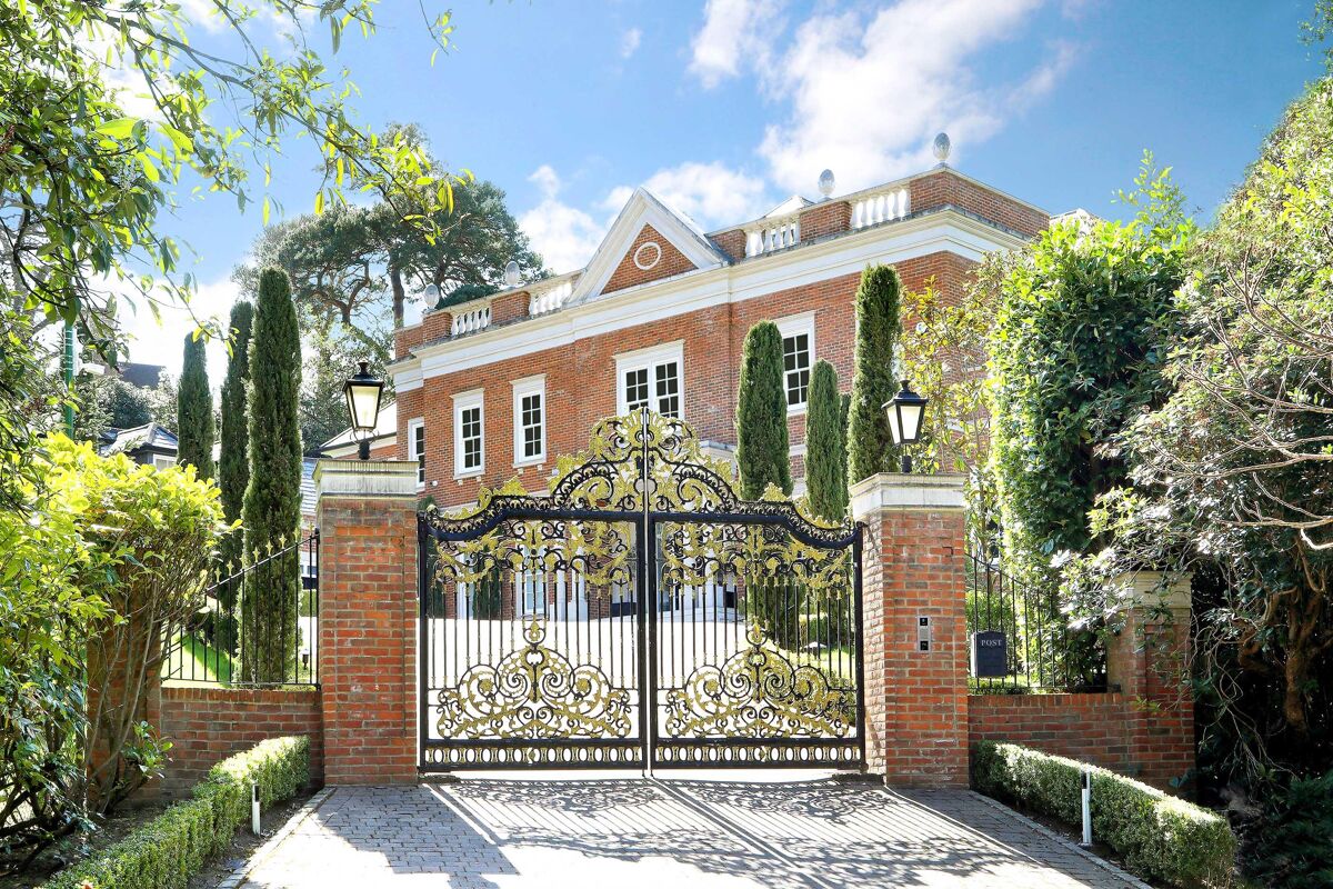 house for sale in Yaffle Road, St Hill, Weybridge, Surrey, KT13 WBE012064189 Knight