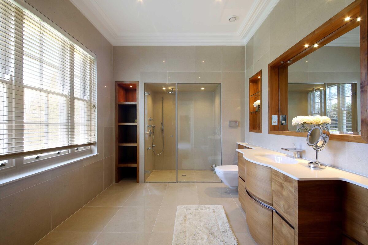 house for sale in Yaffle Road, St Hill, Weybridge, Surrey, KT13 WBE012064189 Knight