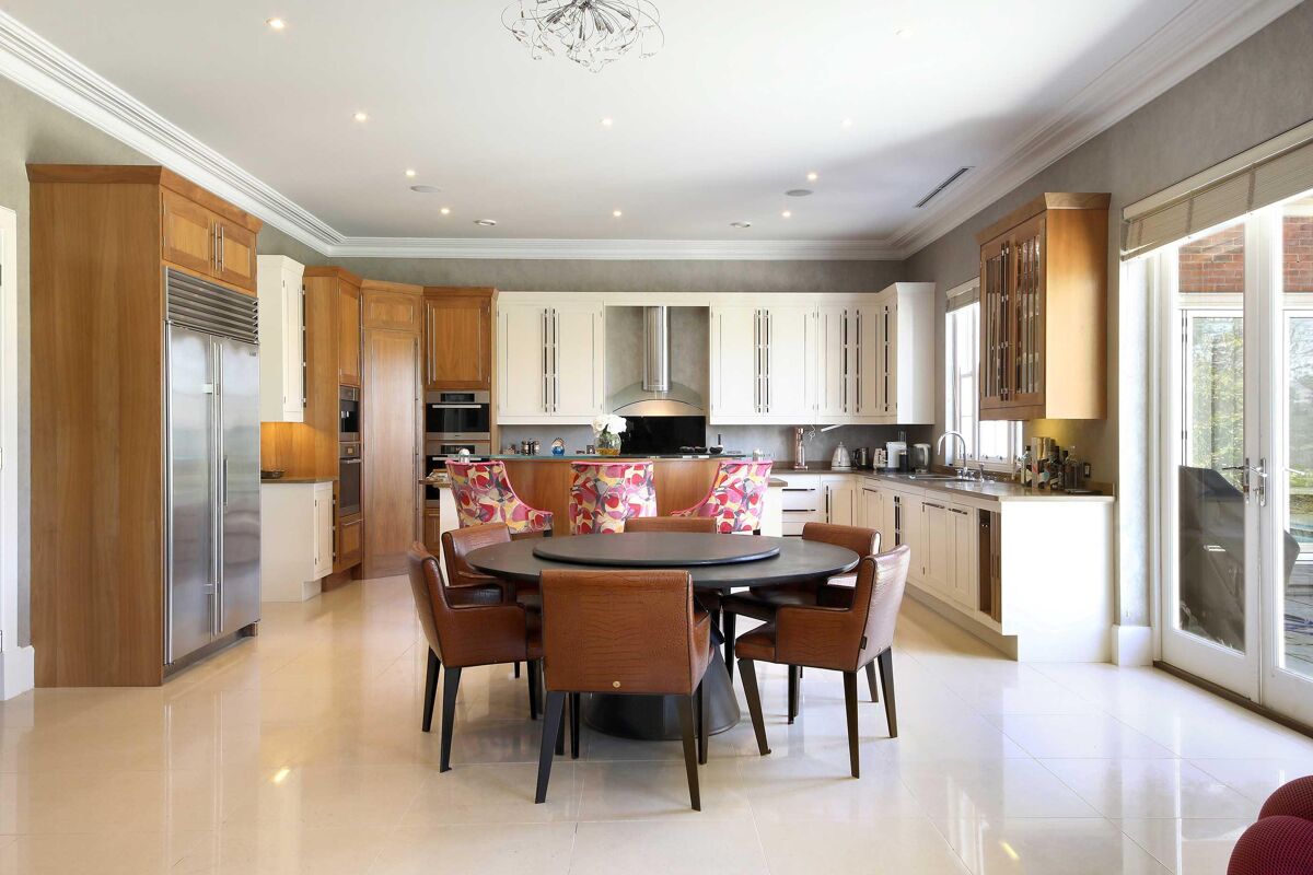 house for sale in Yaffle Road, St Hill, Weybridge, Surrey, KT13 WBE012064189 Knight