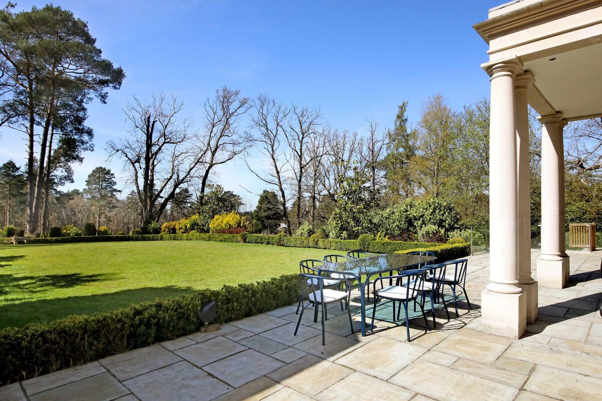 house for sale in Yaffle Road, St Hill, Weybridge, Surrey, KT13 WBE012064189 Knight