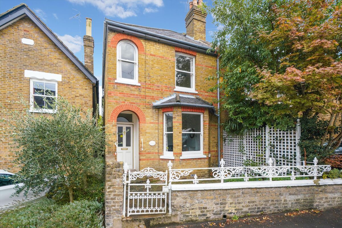 house for sale in Waverley Road, Weybridge, Surrey, KT13 WBE012081738