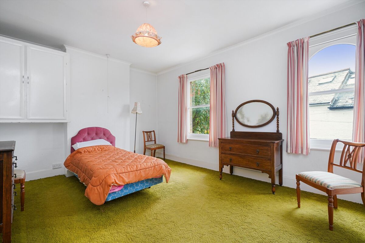 house for sale in Waverley Road, Weybridge, Surrey, KT13 WBE012081738