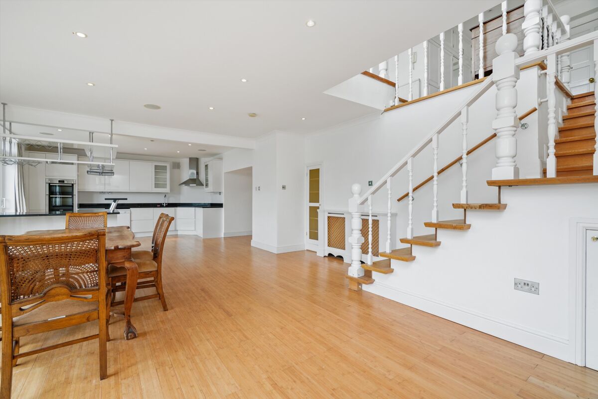 house for sale in Thames Street, SunburyonThames, Surrey, TW16