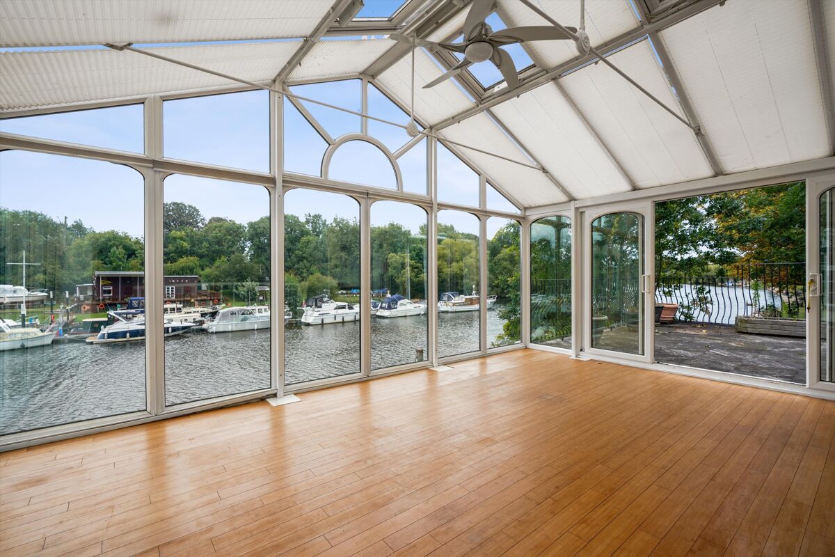 house for sale in Thames Street, SunburyonThames, Surrey, TW16