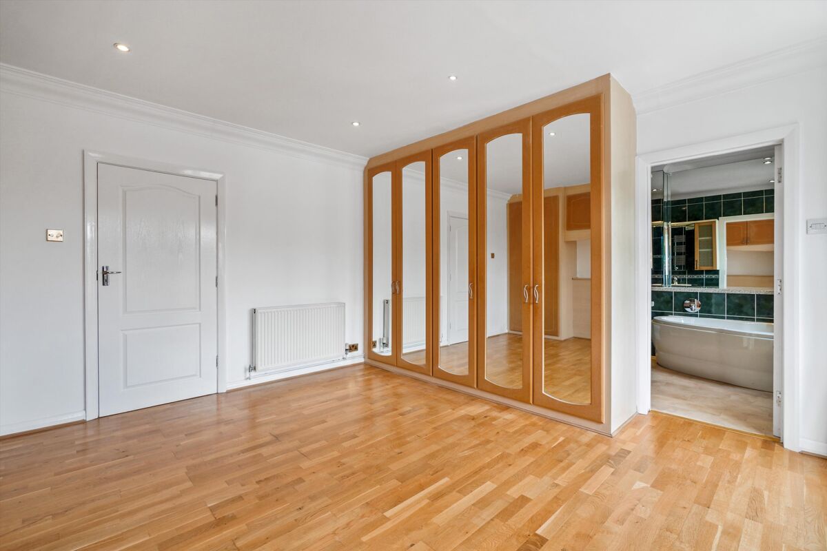 house for sale in Thames Street, SunburyonThames, Surrey, TW16