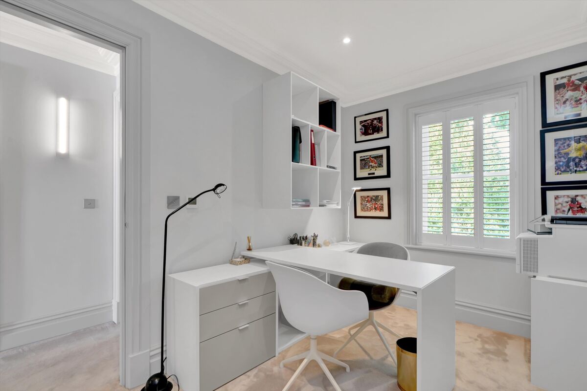 house for sale in Oatlands Court, St. Marys Road, Weybridge, Surrey