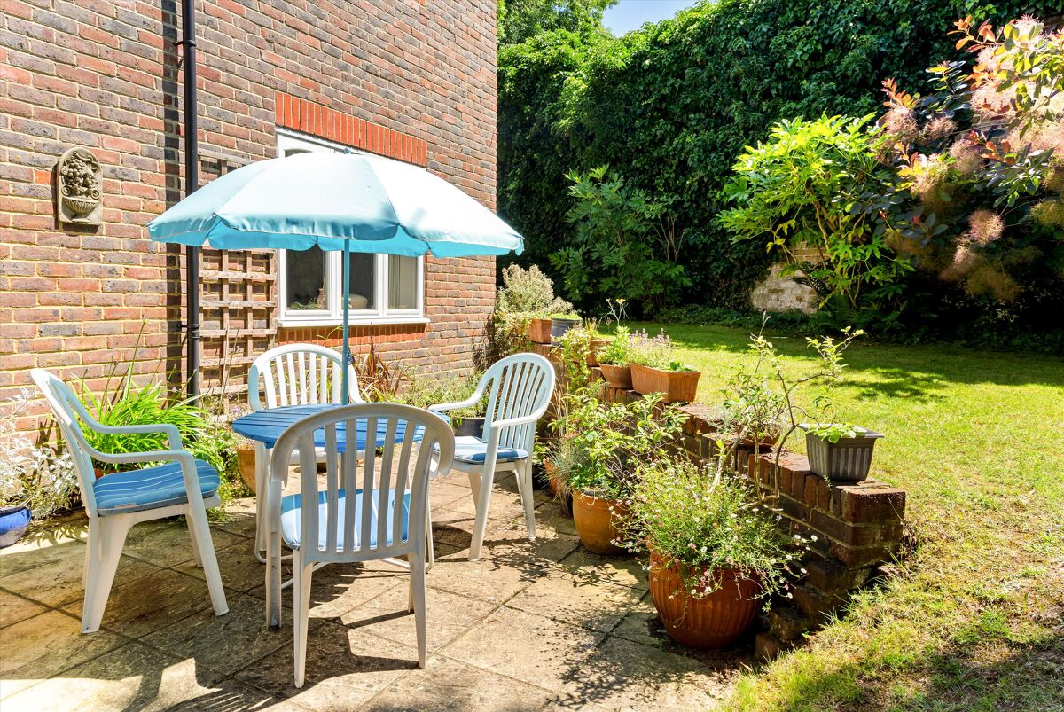 house for sale in Grotto Road, Weybridge, Surrey, KT13 WBE012111461