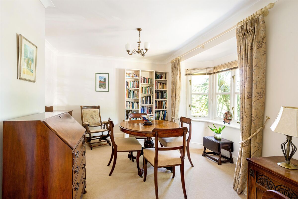 house for sale in Grotto Road, Weybridge, Surrey, KT13 WBE012111461