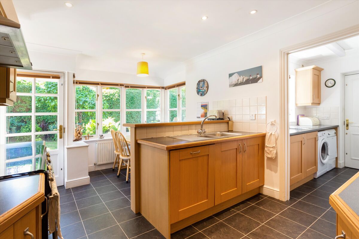 house for sale in Grotto Road, Weybridge, Surrey, KT13 WBE012111461