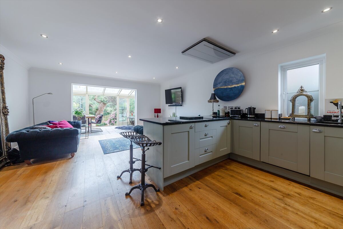 house for sale in The Willows, Weybridge, Surrey, KT13 WBE012149566