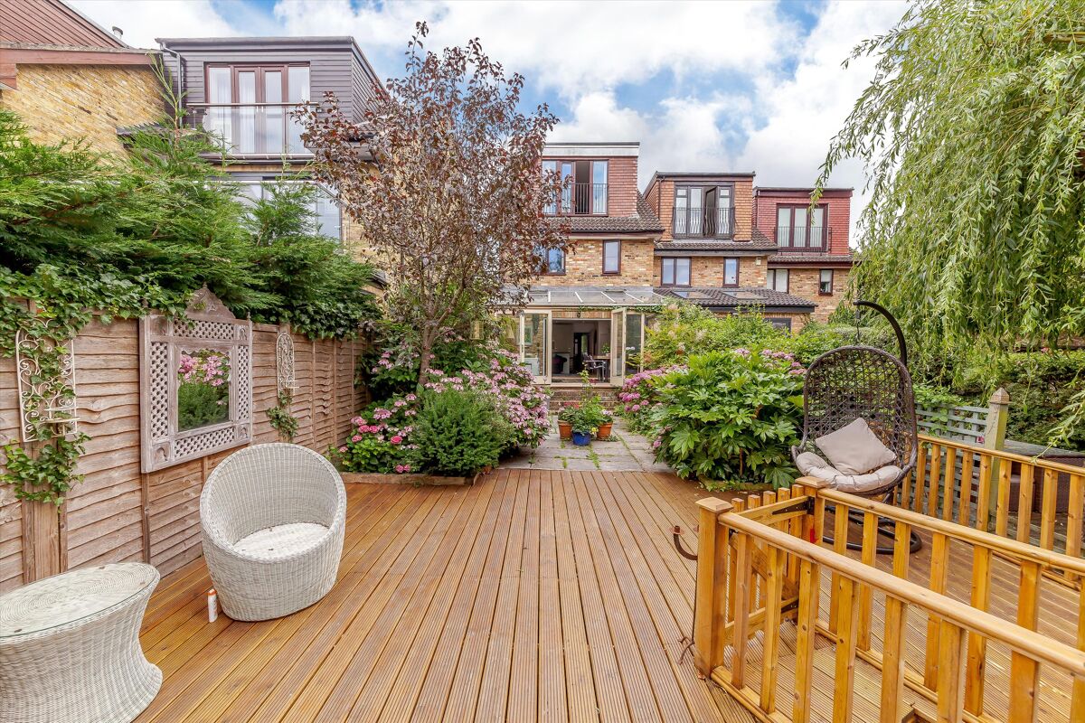 house for sale in The Willows, Weybridge, Surrey, KT13 WBE012149566