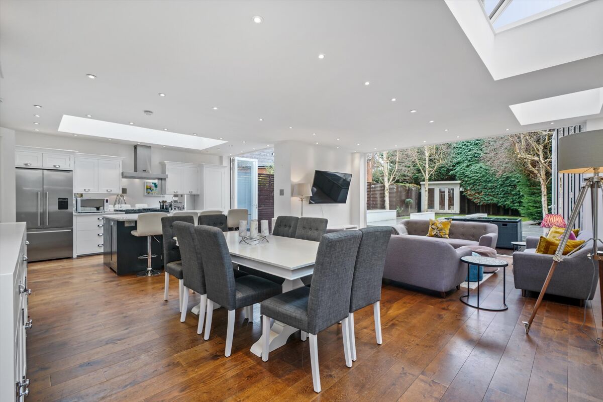 house for sale in Monument Green, Weybridge, Surrey, KT13