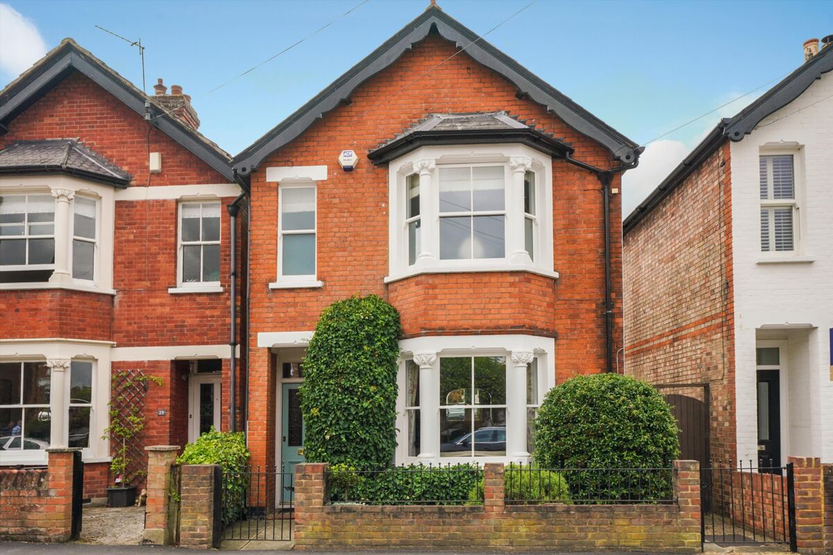 house for sale in Oakdale Road, Weybridge, Surrey, KT13 WBE012165112