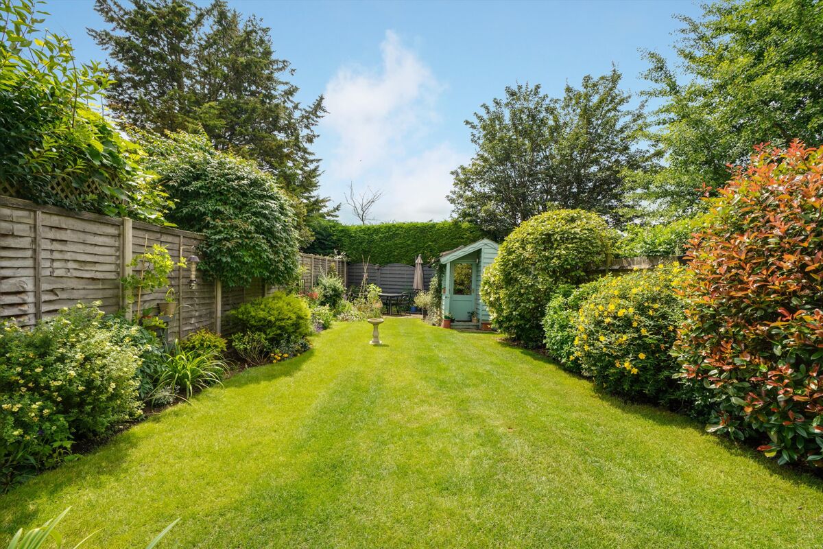 house for sale in Oakdale Road, Weybridge, Surrey, KT13 WBE012165112