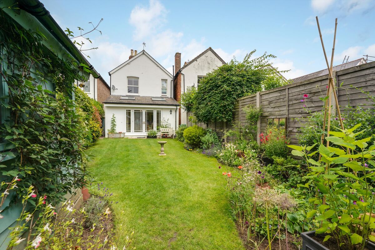 house for sale in Oakdale Road, Weybridge, Surrey, KT13 WBE012165112