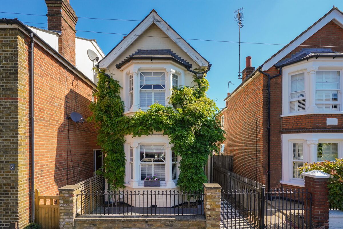 house for sale in Glencoe Road, Weybridge, Surrey, KT13 WBE012173312