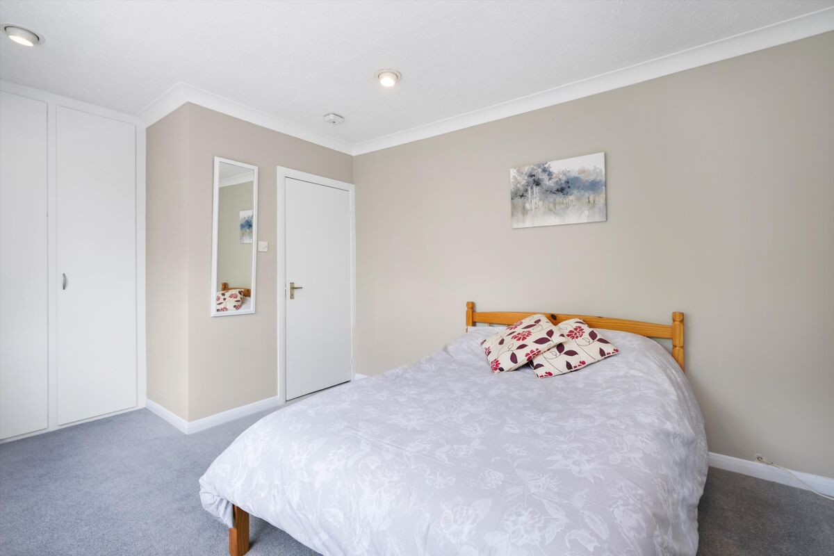 house for sale in Ireton Avenue, WaltononThames, Surrey, KT12