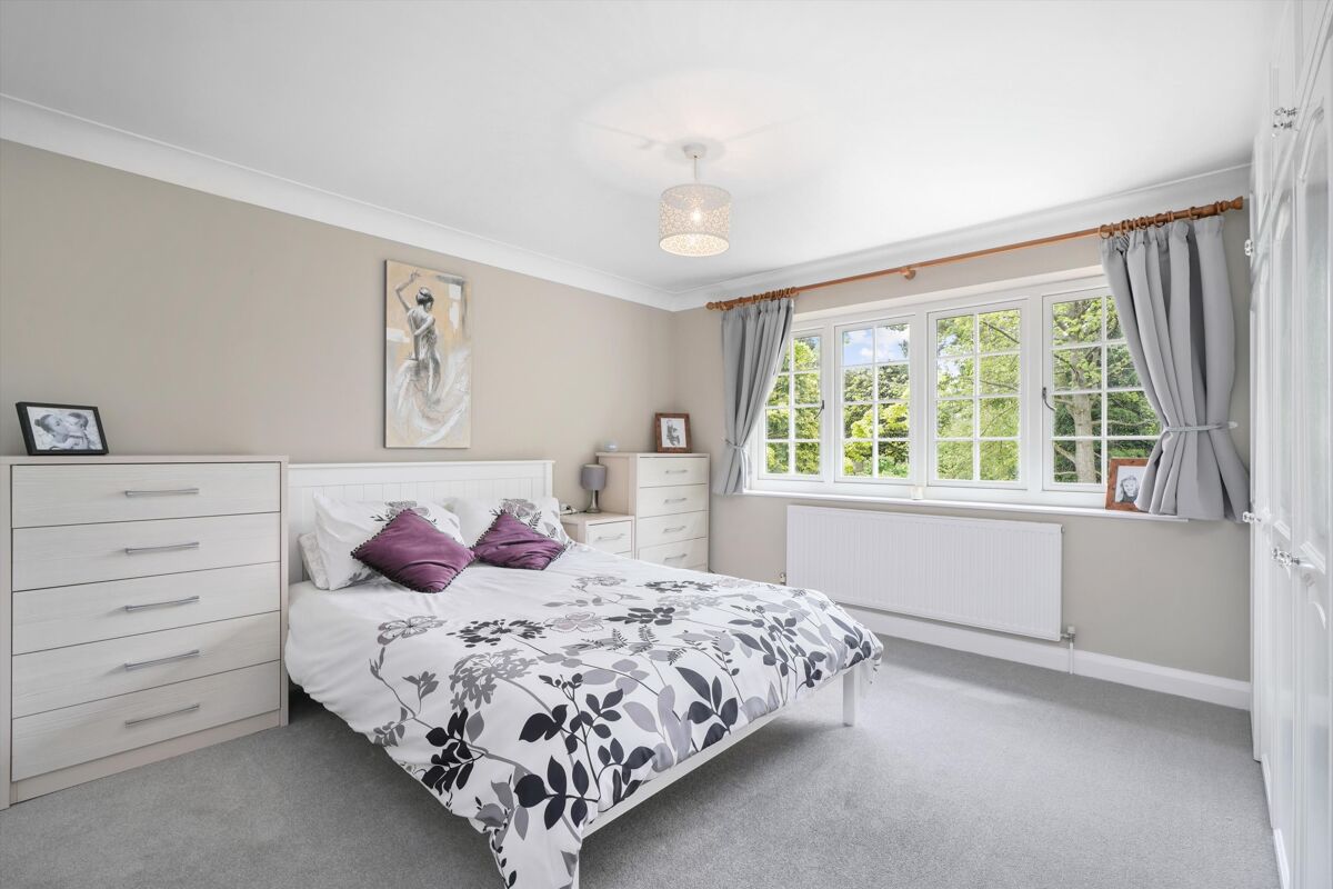 house for sale in Ireton Avenue, WaltononThames, Surrey, KT12