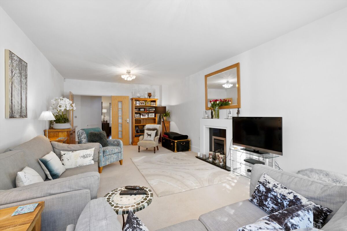 house for sale in Pinehurst Gardens, West Byfleet, Surrey, KT14