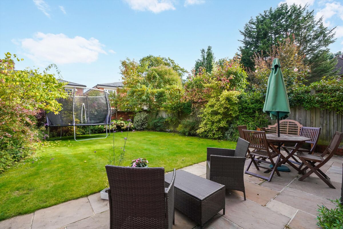 townhouse for sale in Regency Gardens, Weybridge, Surrey, KT13 ...