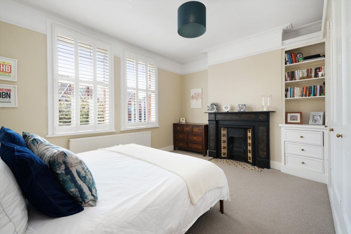 house for sale in Springfield Meadows, Weybridge, Surrey, KT13