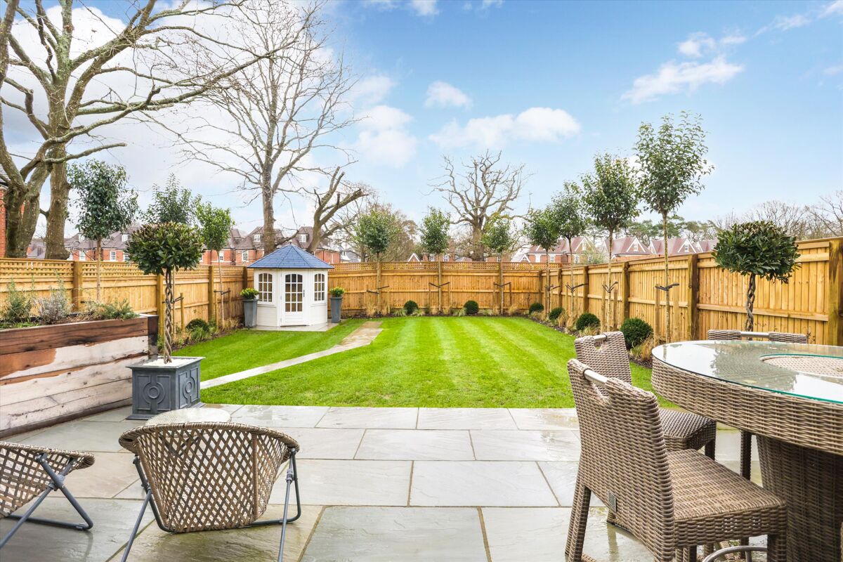 house for sale in Broadoaks Park Road, West Byfleet, Surrey, KT14 WBE012223845 Knight Frank