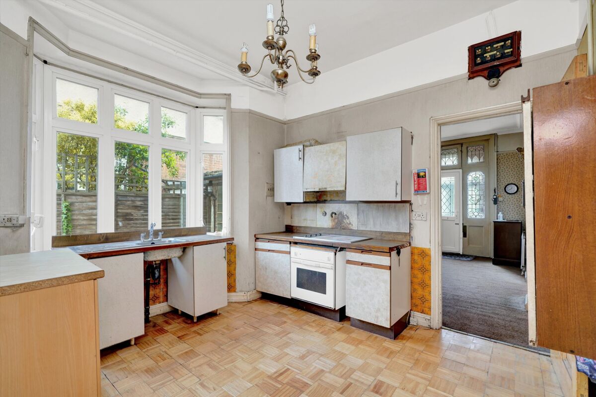 house for sale in Monument Green, Weybridge, Surrey, KT13