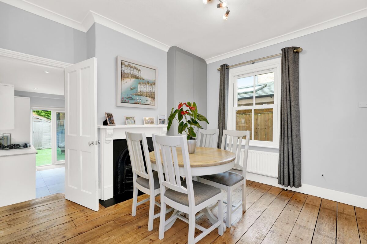 house for sale in Waverley Road, Weybridge, Surrey, KT13 WBE012249995