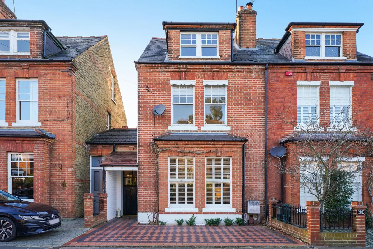 house for sale in Springfield Meadows, Weybridge, Surrey, KT13