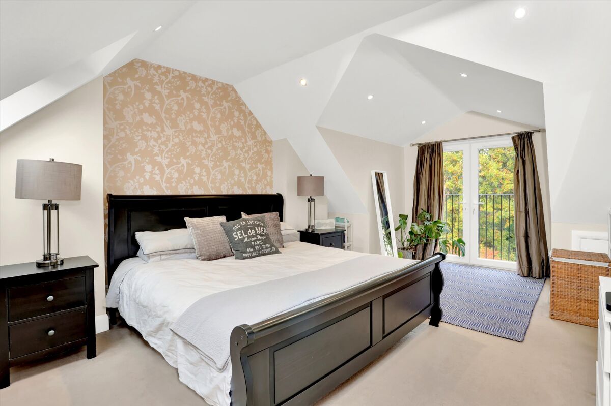 house for sale in Monument Road, Weybridge, Surrey, KT13 WBE012267203