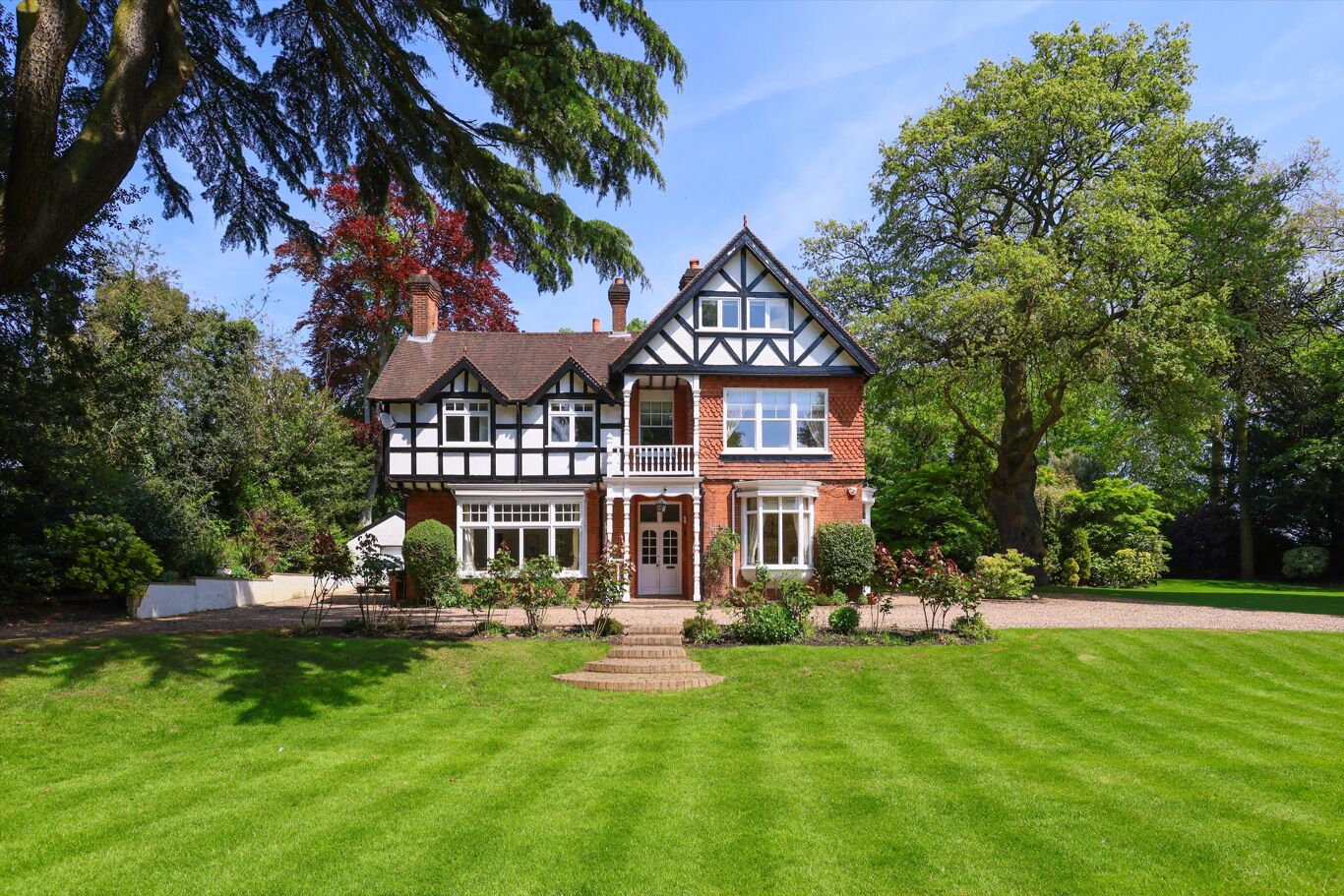 Image of Woburn Hill, Addlestone, Surrey, KT15
