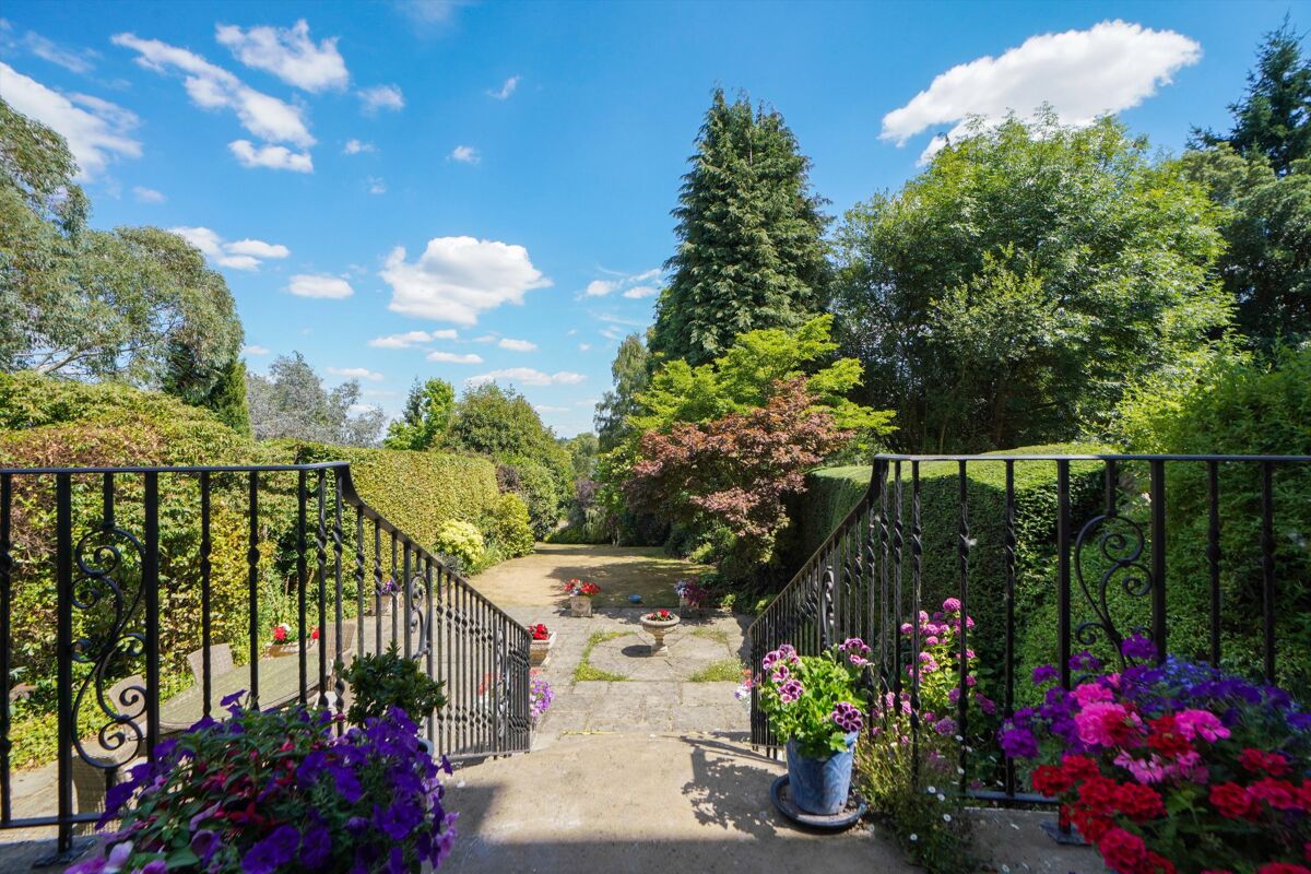 house for sale in Pains Hill, Portsmouth Road, Cobham, Surrey, KT11