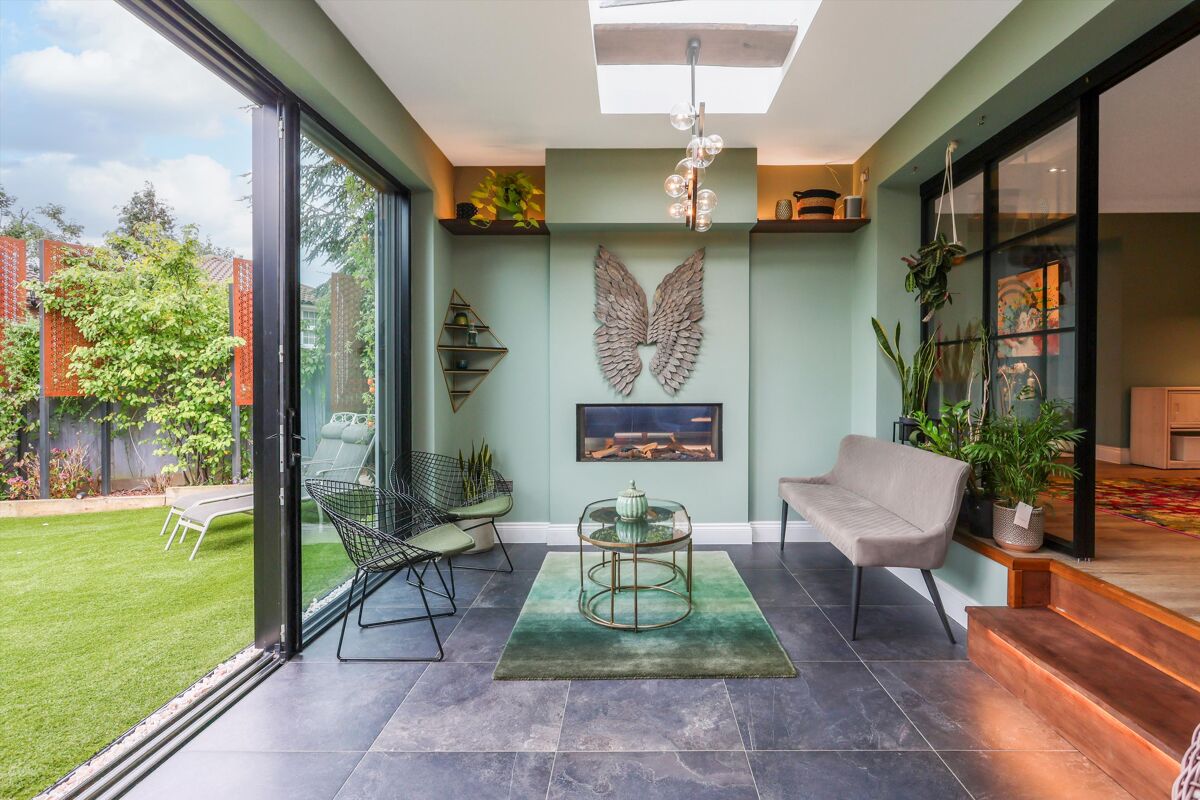 house for sale in Darnley Park, Weybridge, Surrey, KT13 WBE012311268