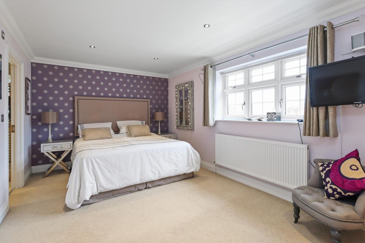 house for sale in Darnley Park, Weybridge, Surrey, KT13 WBE012311268