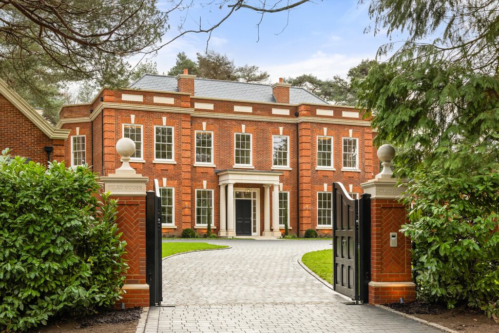 Image of East Road, Weybridge, Surrey KT13