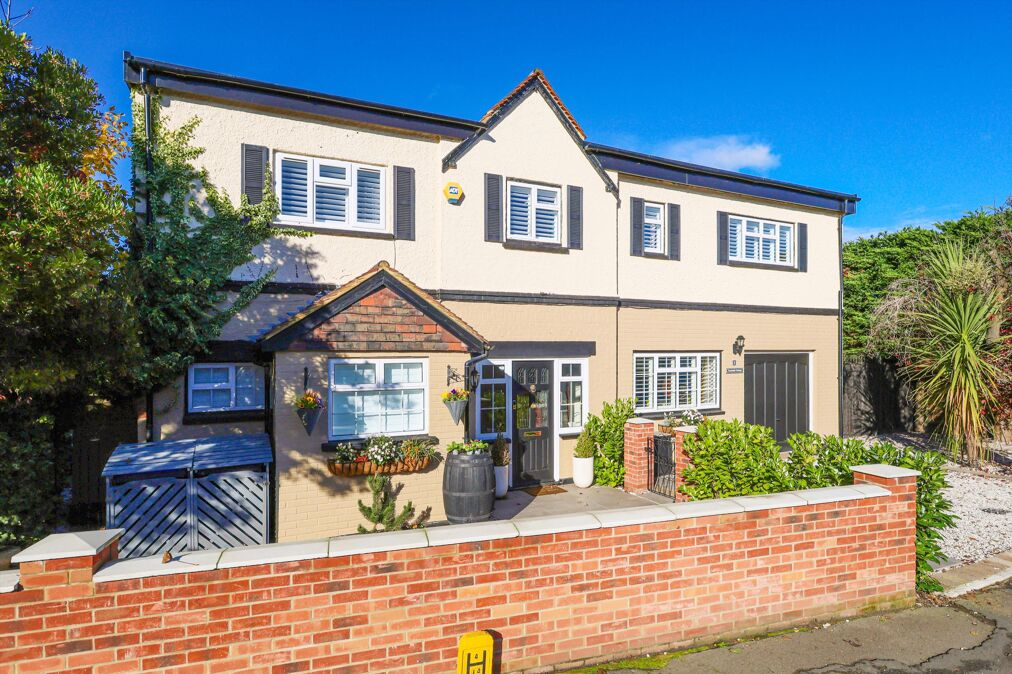 Image of Castle Road, Weybridge, Surrey, KT13