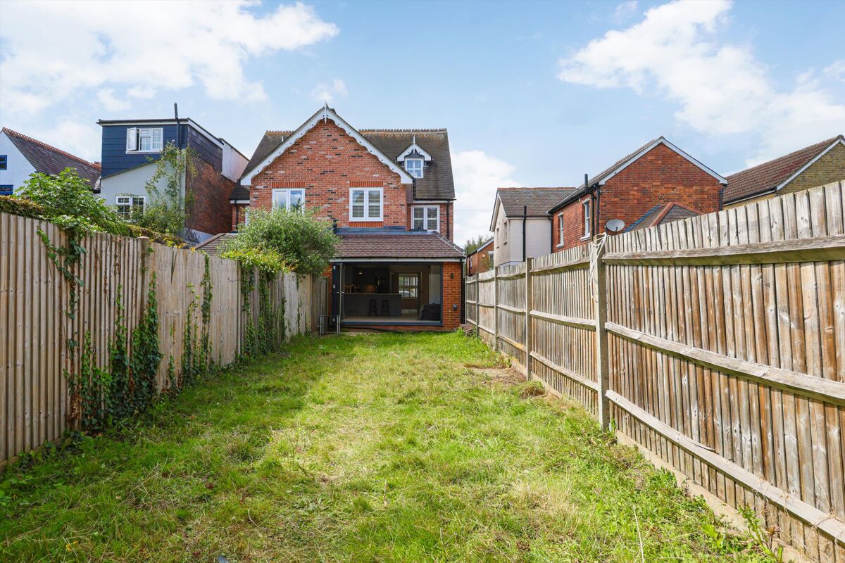 house for sale in Elmgrove Road, Weybridge, Surrey, KT13 WBE012366765