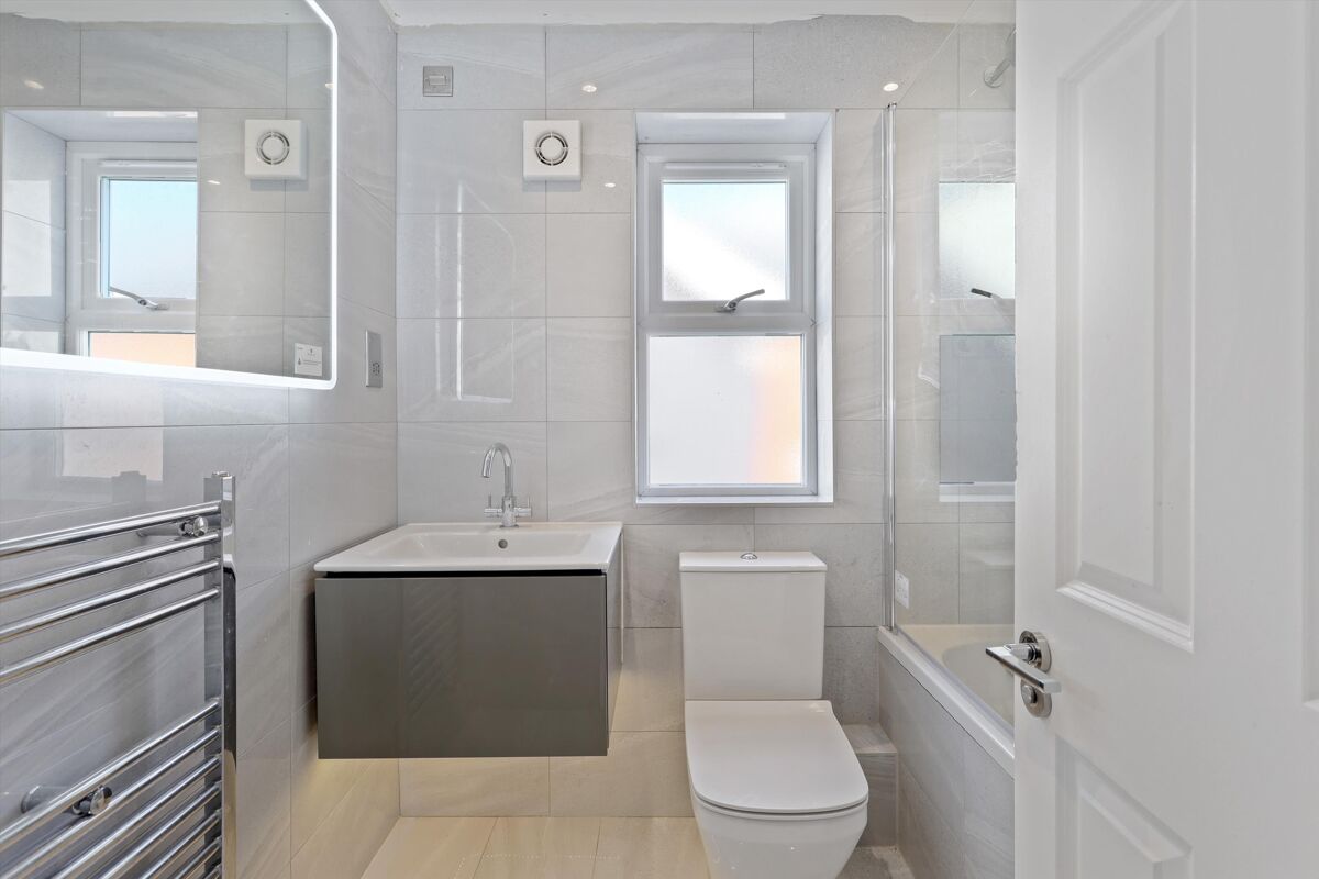 house for sale in Elmgrove Road, Weybridge, Surrey, KT13 WBE012366765 Knight Frank