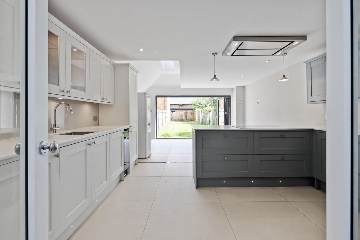 house for sale in Elmgrove Road, Weybridge, Surrey, KT13 WBE012366765