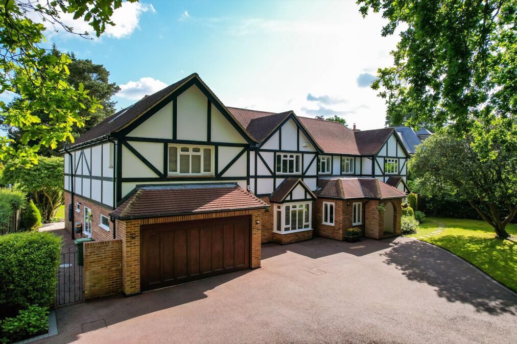 Image of Beechwood Avenue, Weybridge, Surrey, KT13