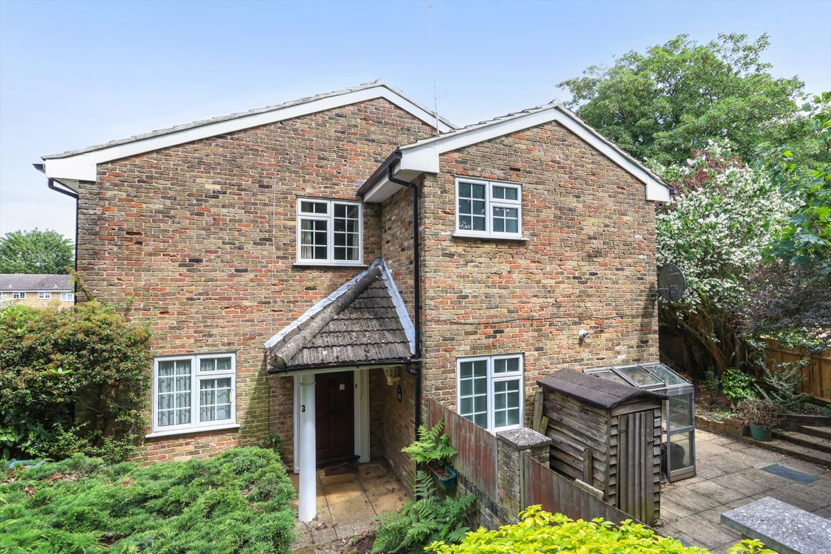 house for sale in Parkway, Weybridge, Surrey, KT13 WBE012394706