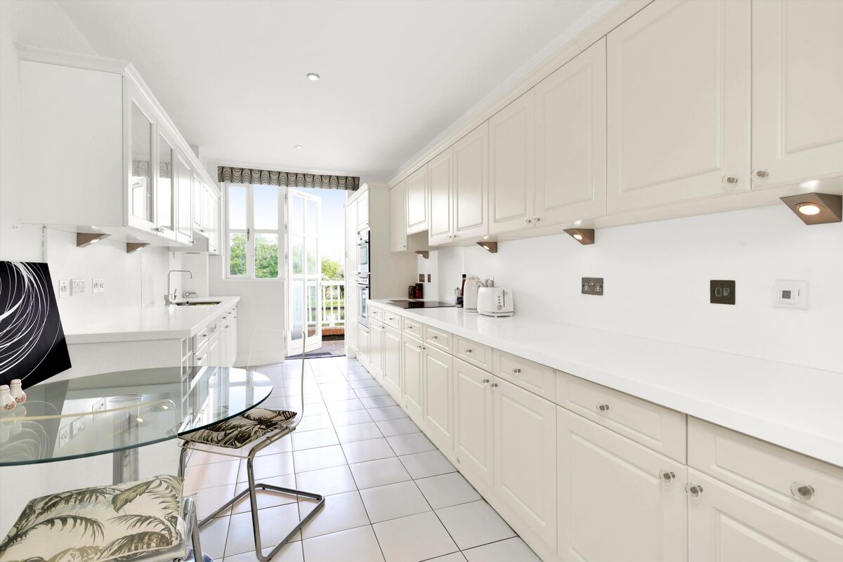 flat for sale in Dockett Moorings, Mead Lane, Chertsey, Surrey, KT16