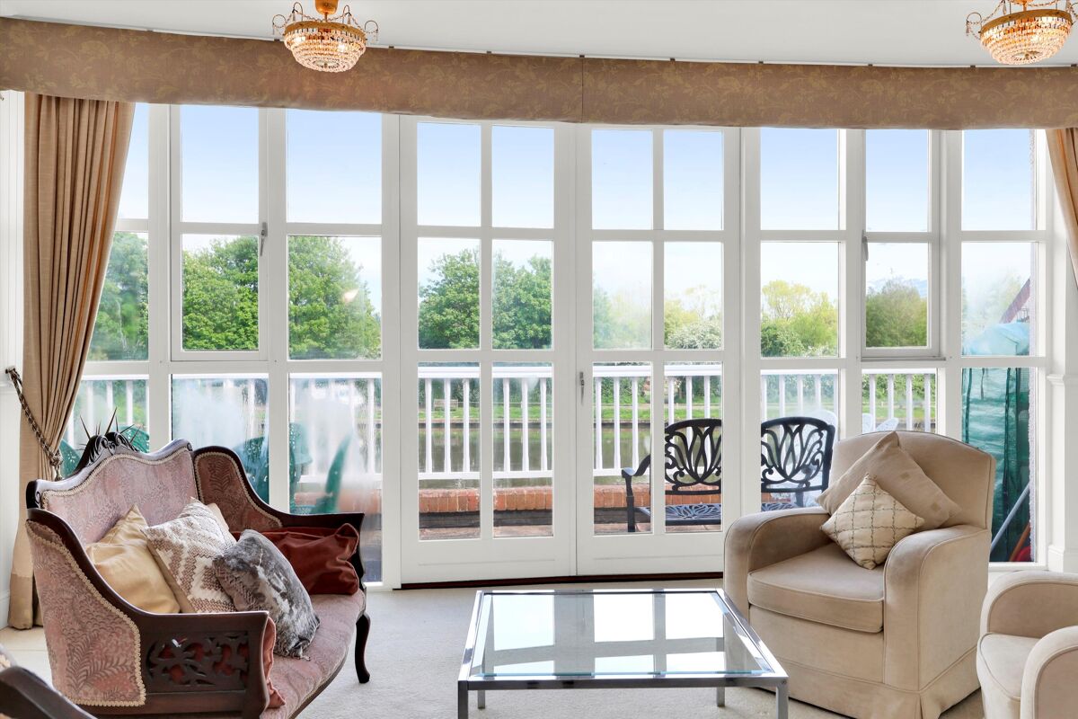 flat for sale in Dockett Moorings, Mead Lane, Chertsey, Surrey, KT16