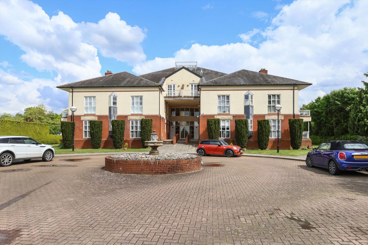 flat for sale in Dockett Moorings, Mead Lane, Chertsey, Surrey, KT16