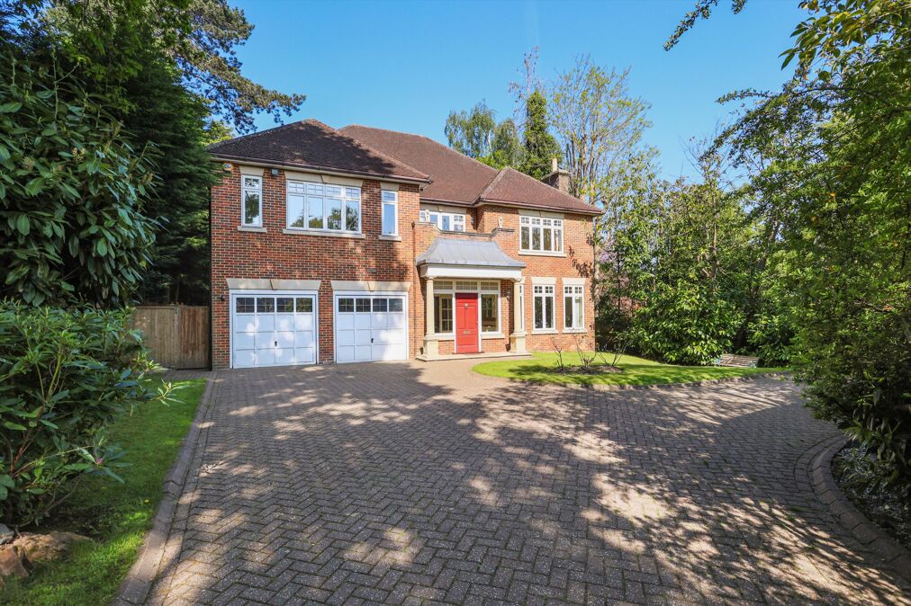 Image of Old Avenue, Weybridge, Surrey, KT13