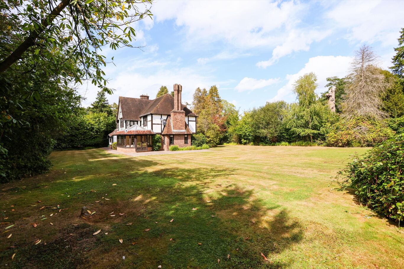 Image of Silverdale Avenue, Ashley Park, Walton-on-Thames, Surrey, KT12