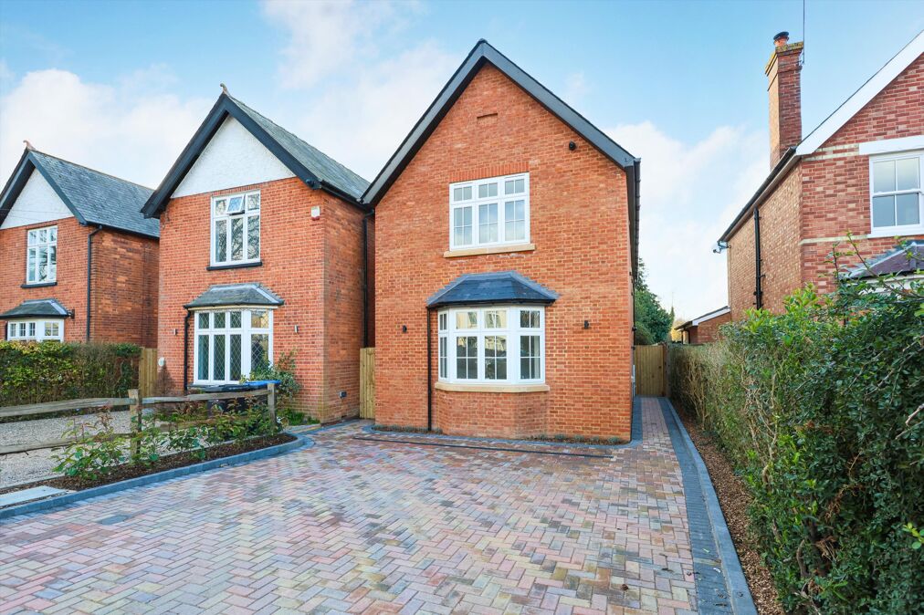 Image of New Haw Road, Addlestone, Surrey, KT15.