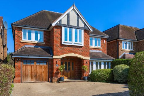 Picture of 5 bedroom house for sale.