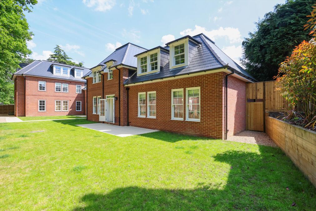 Image of St. Georges Avenue, Weybridge, Surrey, KT13.