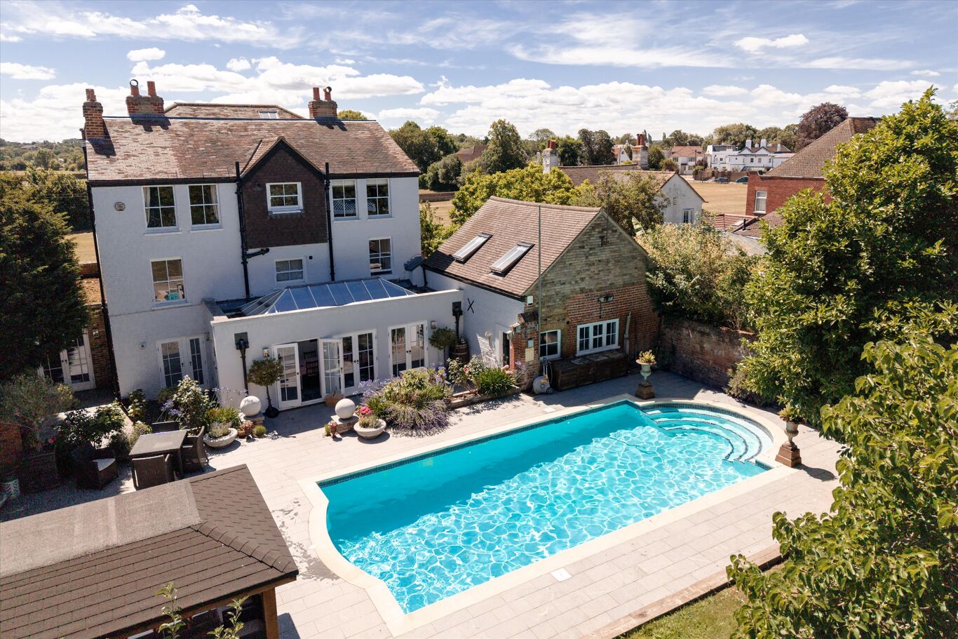 Image of Russell Road, Shepperton, Surrey TW17
